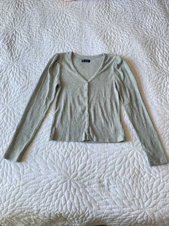 GAP Ribbed V-Neck Button Cardigan in Grey - Picture 2 of 6